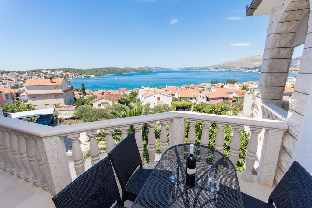 Apartments Bisera Trogir Exterior foto