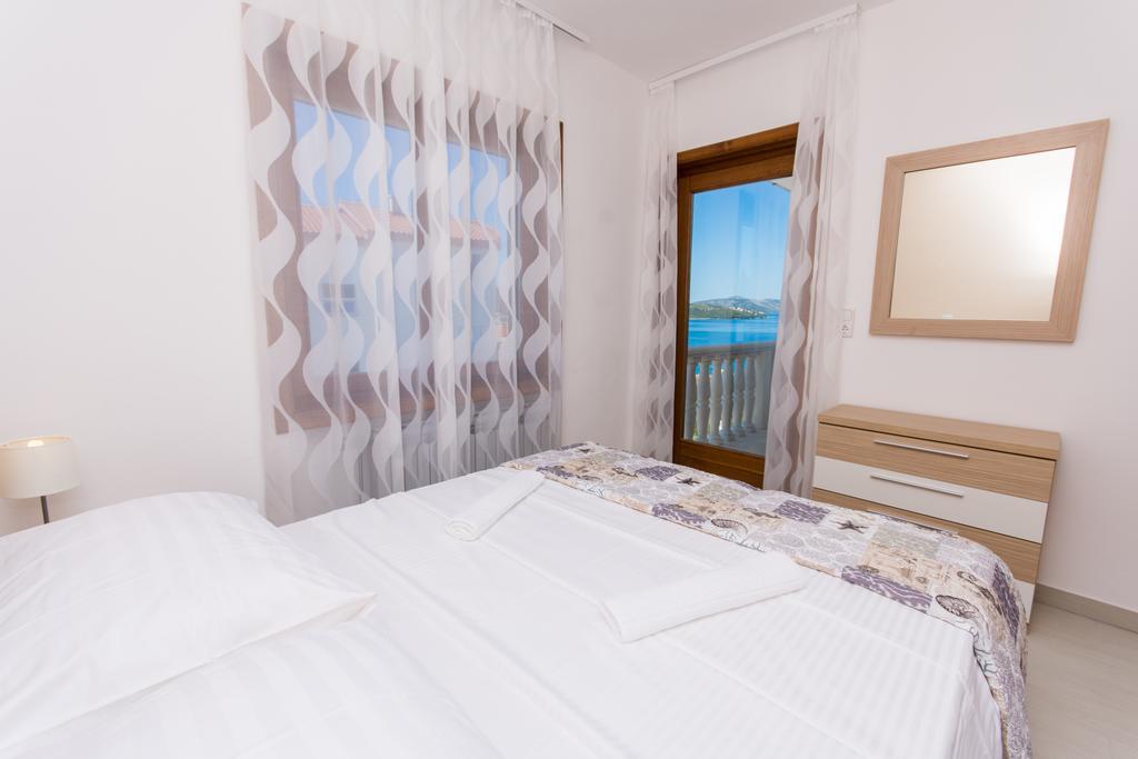Apartments Bisera Trogir Exterior foto