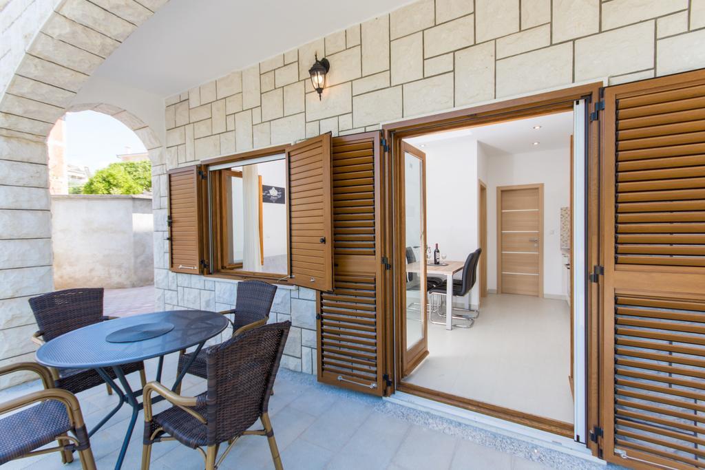 Apartments Bisera Trogir Exterior foto